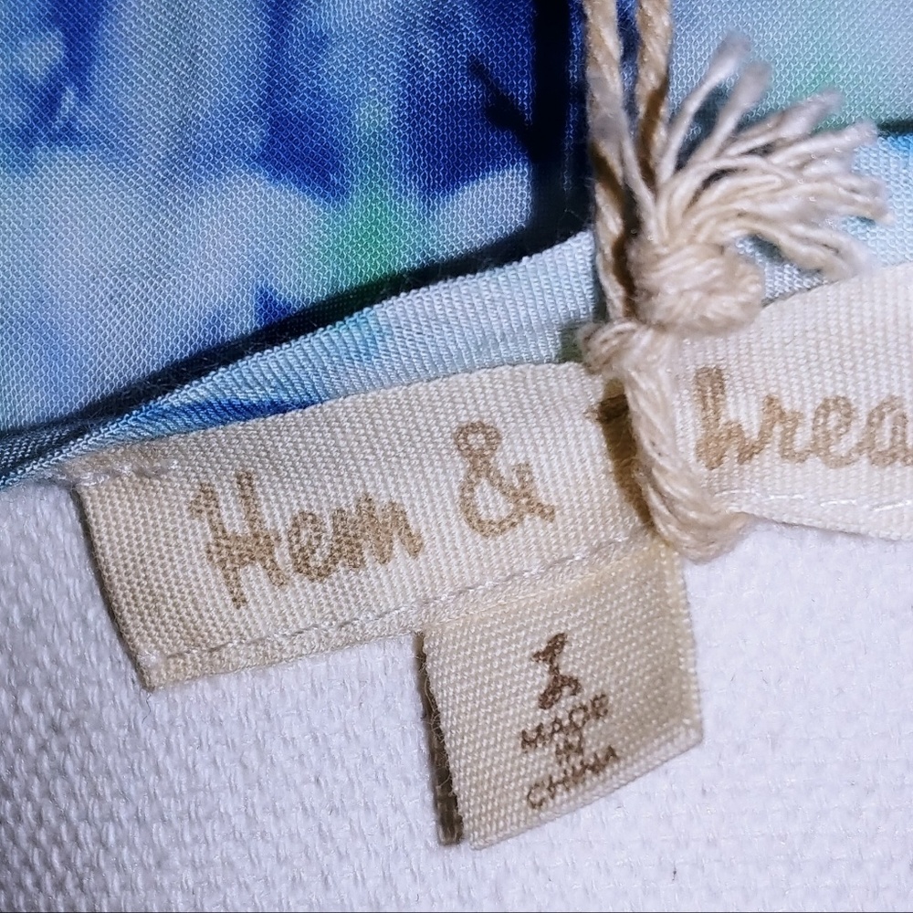 Hem & Thread Dress - Picture 4 of 4